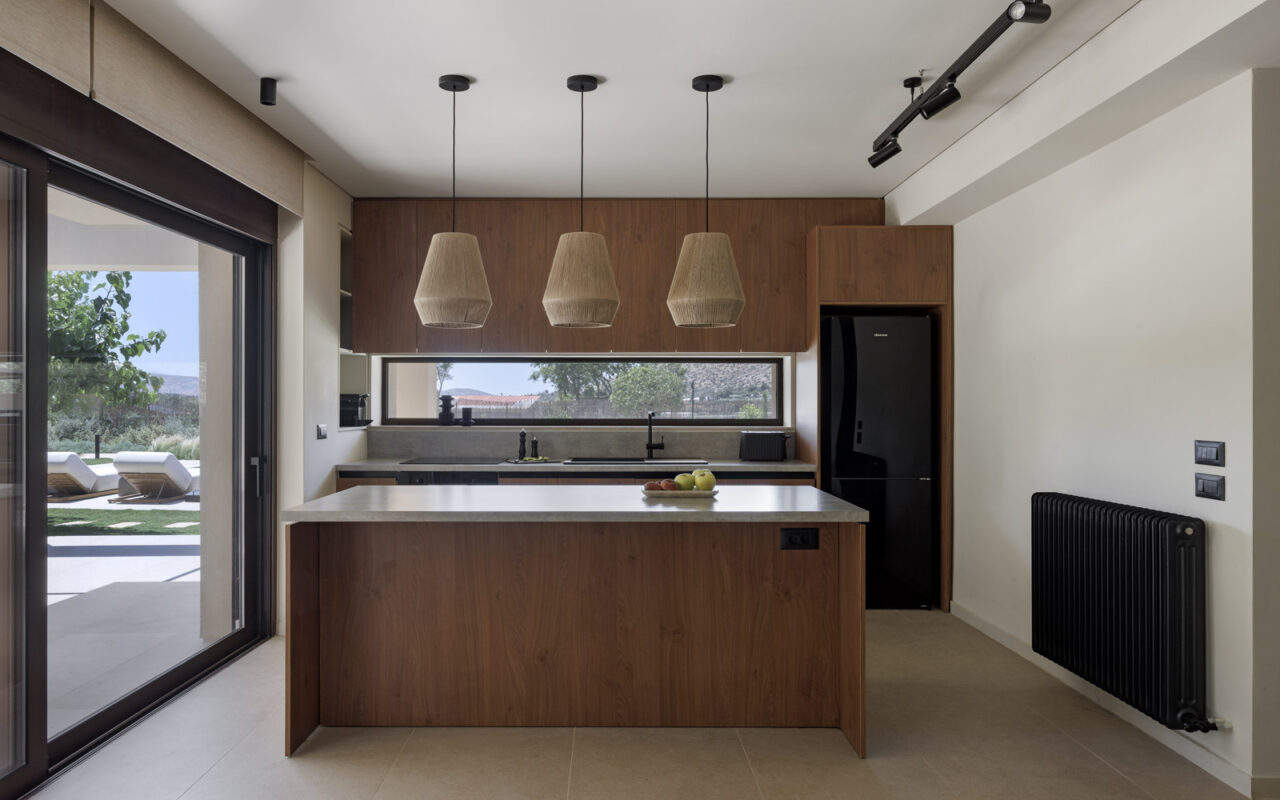 Villa_Retreat_in_Anavyssos_by_lowfat