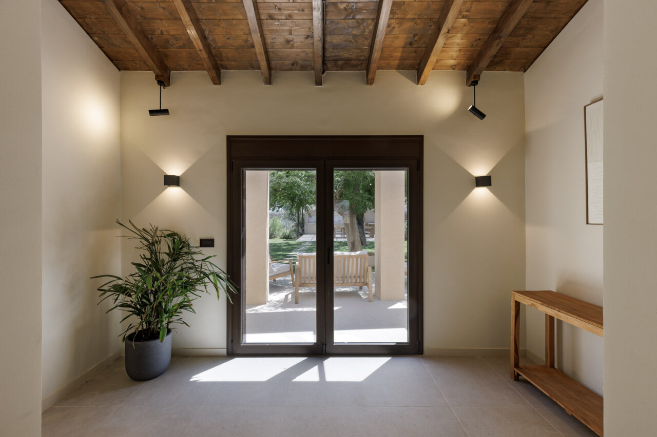 Villas_in_Anavyssos_by_lowfat_